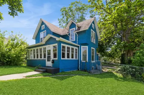 913 Fremont St, Des Moines, IA 50316