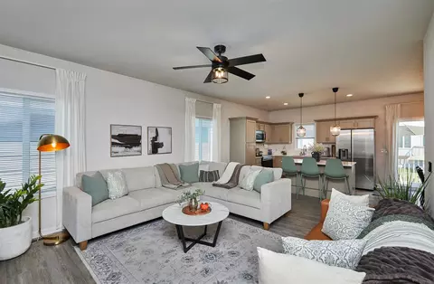 16621 Goodman Dr, Urbandale, IA 50323