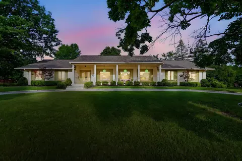 4130 Beaver Ave, Des Moines, IA 50310