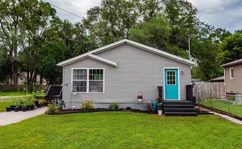 121 SE 33rd St, Des Moines, IA 50317