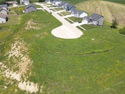 lot9 W Lincoln Pl, Indianola, IA 50125