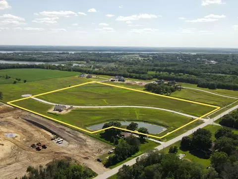 484 NE Monarch Dr, Polk City, IA 50226