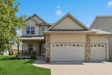 12912 Westbrook Dr, Urbandale, IA 50323