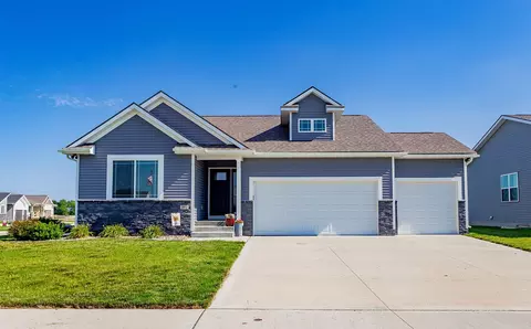 802 NElm St, Elkhart, IA 50073