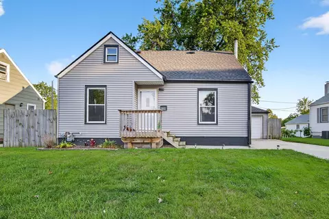 228 Hillside Ave, West Des Moines, IA 50265
