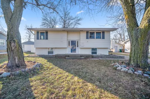 110 9th St SE, Altoona, IA 50009