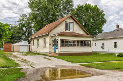 1442 Lucas Ave, Chariton, IA 50049
