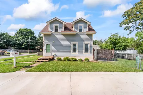 3935 8th St, Des Moines, IA 50313