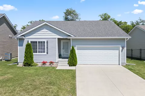 4315 E 48th St, Des Moines, IA 50317