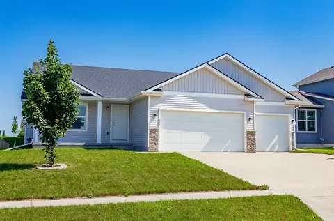 608 NE 56th St, Ankeny, IA 50021
