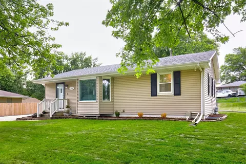 1802 W 5th Ave, Indianola, IA 50125