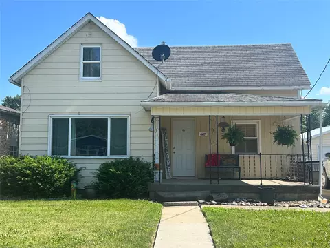 607 E Jasper St, Pleasantville, IA 50225