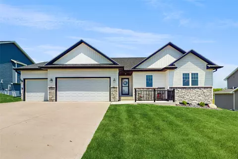 1506 W Lincoln Pl, Indianola, IA 50125