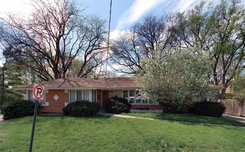1520 1522 Del Matro Ct, Windsor Heights, IA 50324