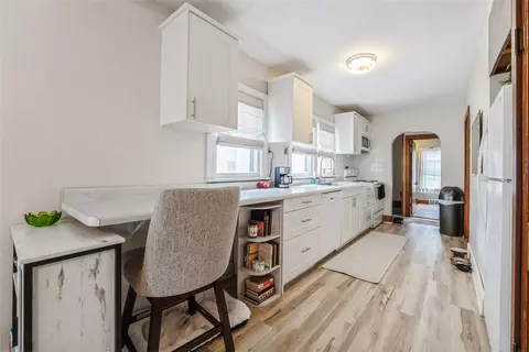 705 Prairie St, Adel, IA 50003