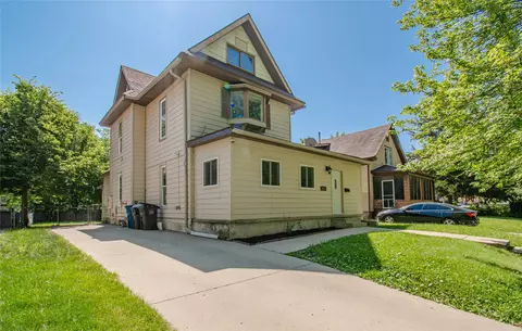 1441 21st St, Des Moines, IA 50311