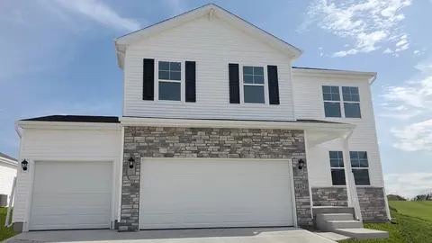 2820 Brook View Dr, Des Moines, IA 50317