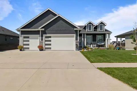 3408 NW Reinhart Dr, Ankeny, IA 50023