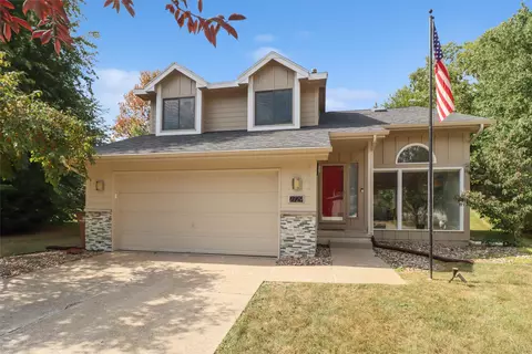 2729 Meadow Point Ct, West Des Moines, IA 50265