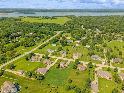 9079 NW 31st St, Polk City, IA 50226