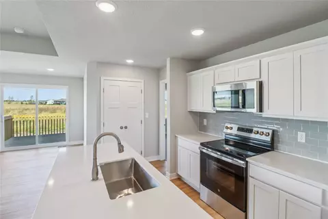 708 5th St NW, Bondurant, IA 50035