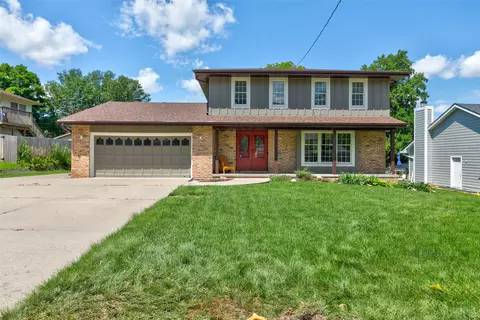 1204 32nd St, West Des Moines, IA 50266