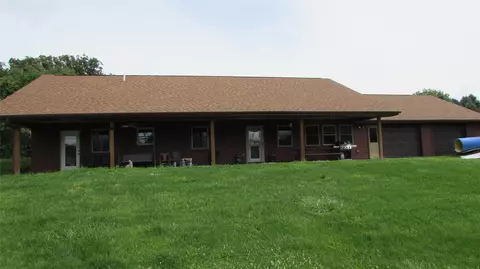 915 Highway 14 Hwy, Knoxville, IA 50138