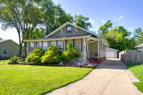 5910 Tonka Ave, Des Moines, IA 50312