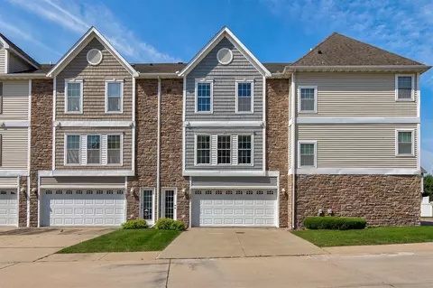 8302 Westown Pkwy #1102, West Des Moines, IA 50266