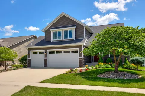 296 S 82nd St, West Des Moines, IA 50266