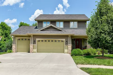 13001 Twana Dr, Urbandale, IA 50323