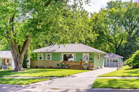 2525 27th Pl, Des Moines, IA 50310