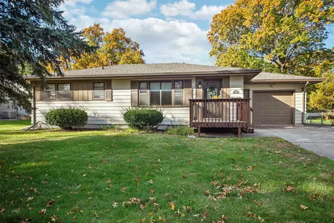 1105 N Buxton St, Indianola, IA 50125