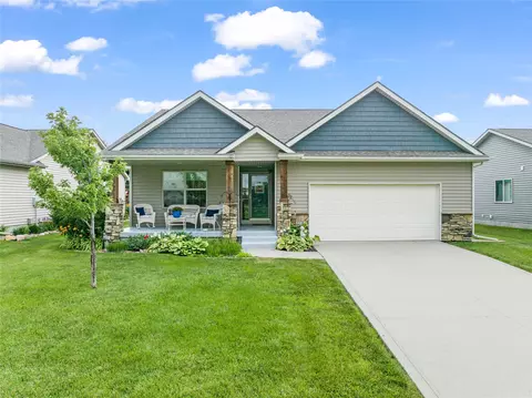 2501 NEwing Ct, Grimes, IA 50111