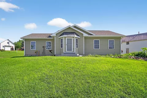 403 Elm St, De Soto, IA 50069