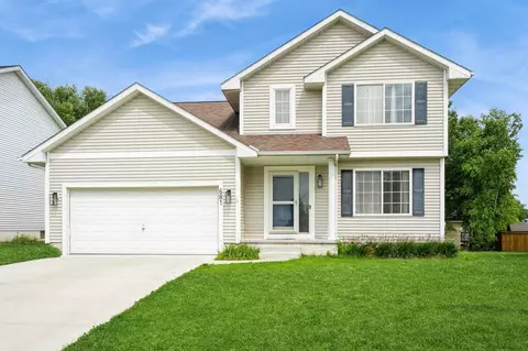 681 63rd St, West Des Moines, IA 50266