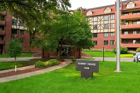 2880 Grand Ave #503, Des Moines, IA 50312