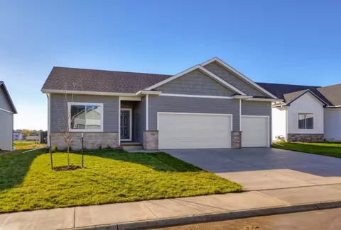 9376 Modena Ln, West Des Moines, IA 50266