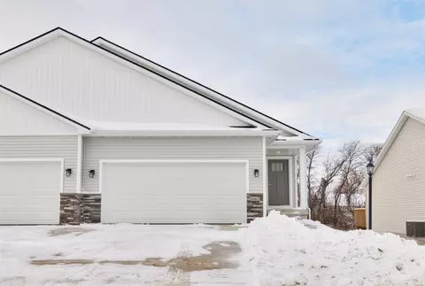 6562 NE 11th Ct, Des Moines, IA 50313