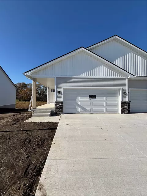6554 NE 11th Ct, Des Moines, IA 50313