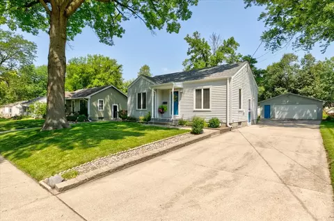 5613 College Ave, Des Moines, IA 50310