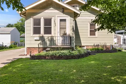 4104 1st St, Des Moines, IA 50313