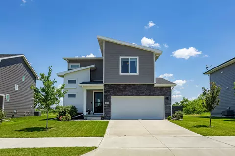 1375 SE Parkview Crossing Dr, Waukee, IA 50263