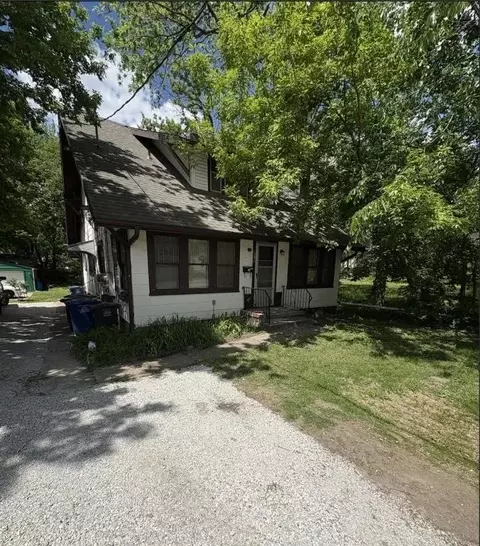1206 39th St, Des Moines, IA 50311