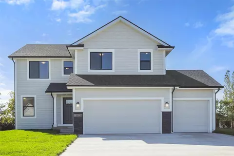 14608 N Valley Dr, Urbandale, IA 50323