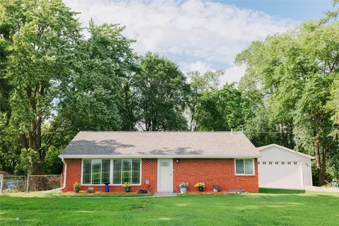 2660 E Payton Ave, Des Moines, IA 50320