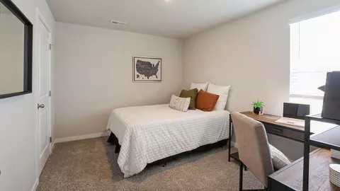 Bedroom - 2113 Bugge Dr, Adel, IA 50003 photo 5 of 6
