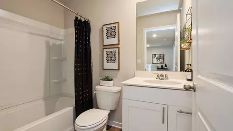 Bath - 2113 Bugge Dr, Adel, IA 50003 photo 2 of 2