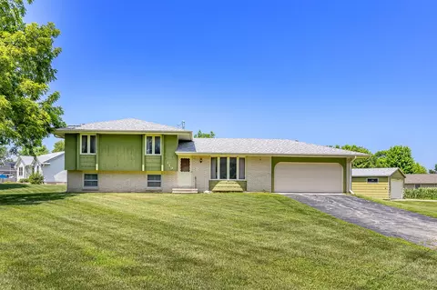 119 4th St, Cambridge, IA 50046