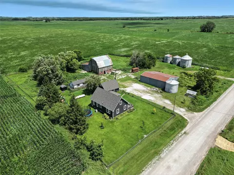 62757 305th St, Maxwell, IA 50161